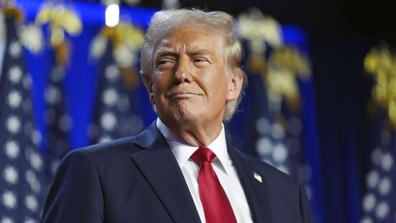 "Пусть станут новыми штатами". Трамп задумался о расширении США