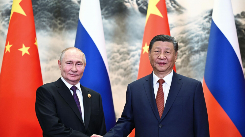 Китай продолжит укреплять сотрудничество с Россией в ООН, ШОС и БРИКС - заявление