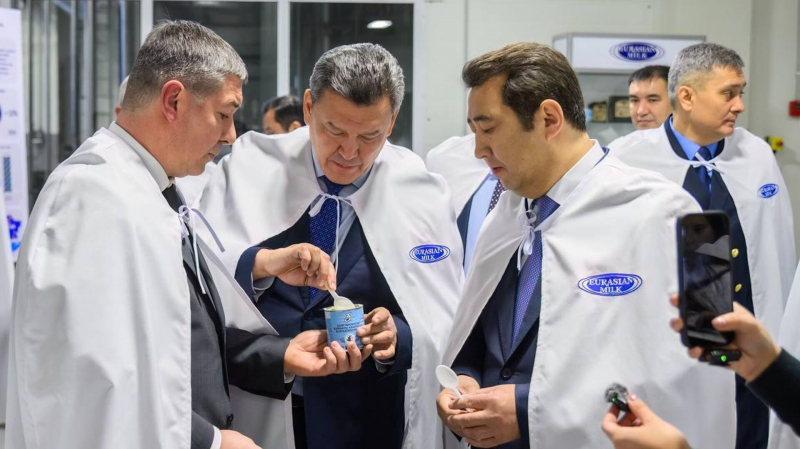 Крупнейший в Казахстане цех по производству сгущенного молока открыли в Петропавловске