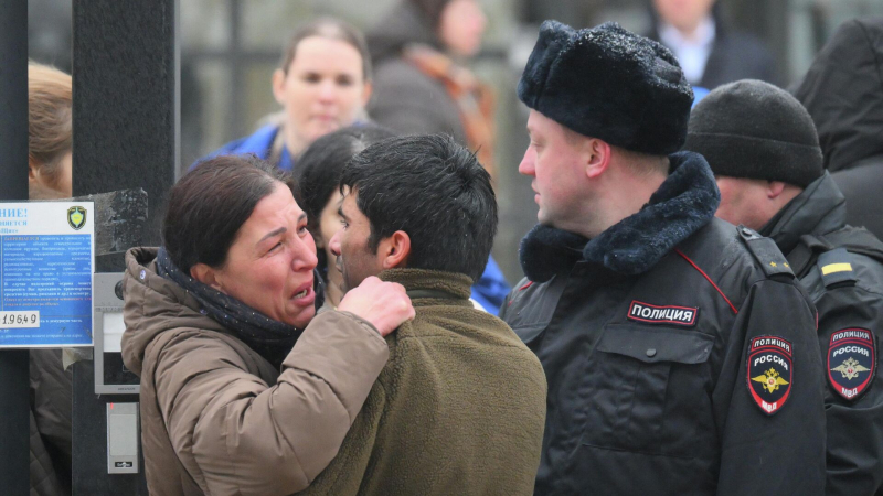 Ребенок погиб после нападения подростка с ножом в подмосковной школе