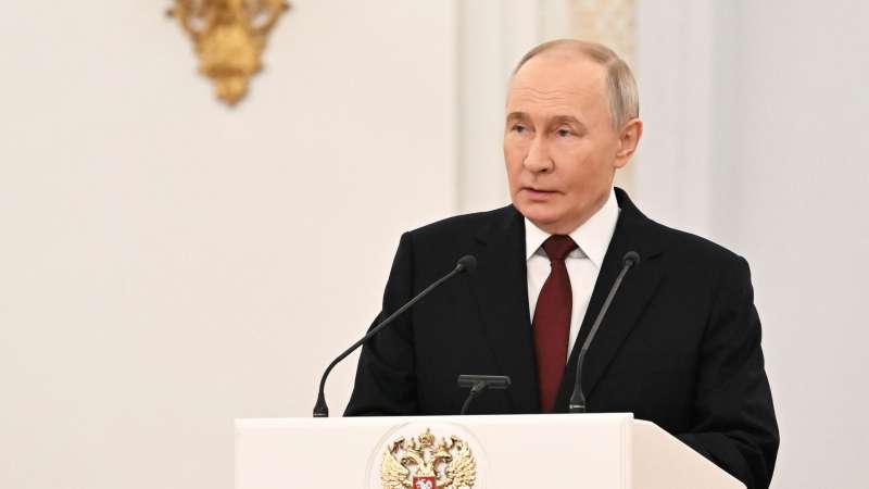 Путин: Россия намерена добиться сбалансированного экономического роста