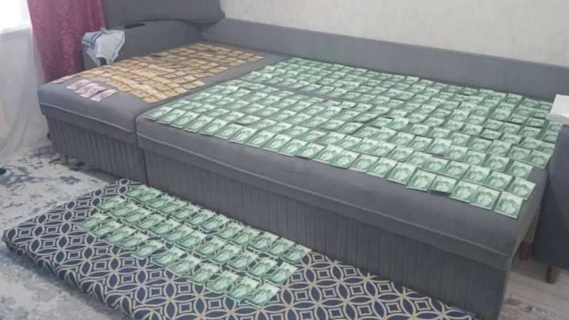 67 кг гашиша и $10 тысяч наличными изъяли полицейские в Астане