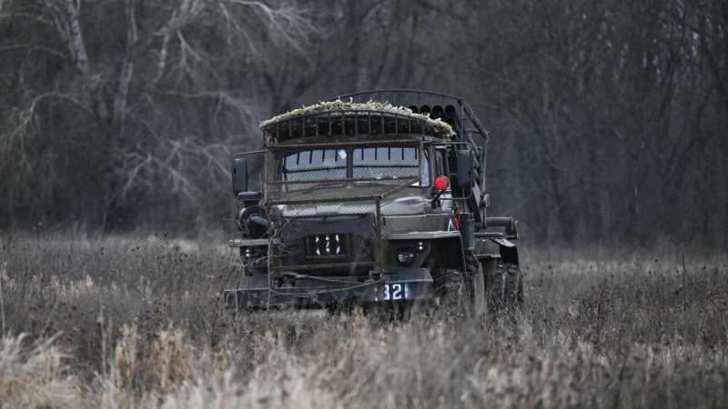 Как российские войска выдавливают ВСУ из Курской области - сводка Минобороны за 13 апреля