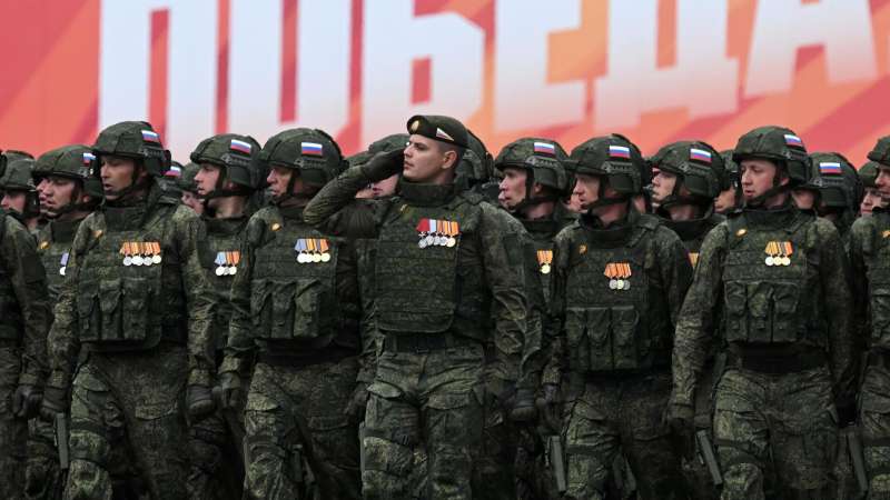 Подвиги героев СВО войдут в новое издание российских учебников