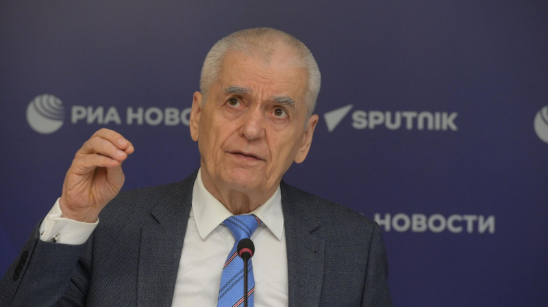Число заболеваний, связанных с последствиями Ковида, растет – академик Онищенко