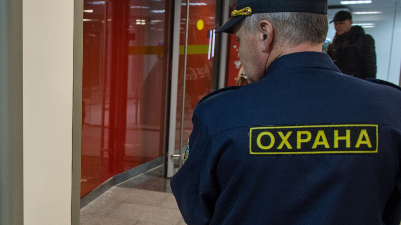 Охранные фирмы Казахстана обяжут сдавать оружие в ОВД после приостановления деятельности