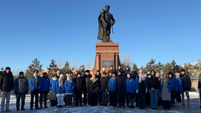 Память легендарного полководца Бауыржана Момышулы почтила молодежь Астаны