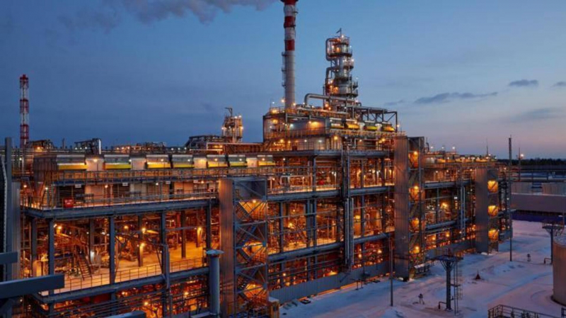 Страны ОПЕК+ решили приостановить увеличение добычи нефти в феврале и марте 2026 года