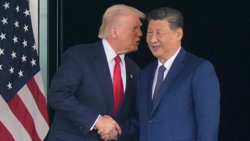 Трамп объяснил снижение пошлин против Китая