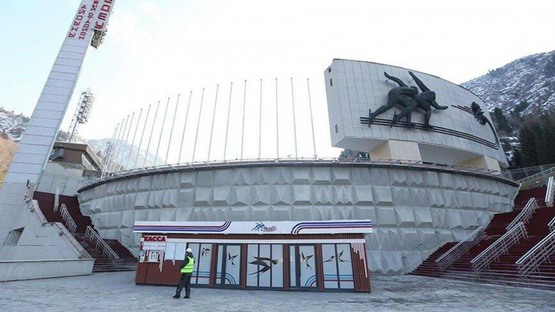 Знаменитый каток "Медео" переживает реконструкцию